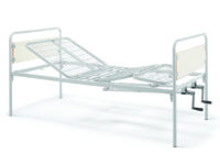 LETTO A TRE SEZIONI - 2 manovelle - con piedini